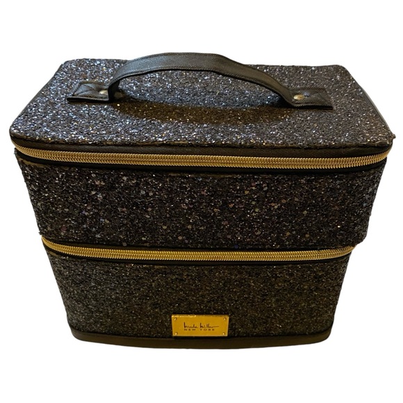 Nicole Miller Black Makeup Cosmetics Case - Picture 2 of 10